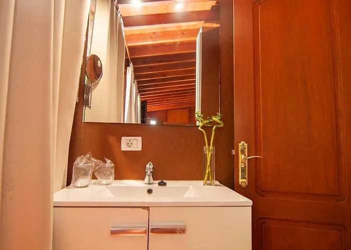 埃尔林孔德尔胡罗西洛酒店