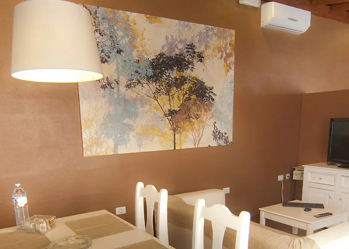 埃尔林孔德尔胡罗西洛酒店 *